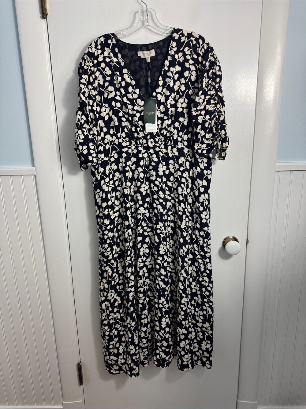 NWT HOBBS Bonnie Dress Midi Navy Cream Size 14 - Picture 2 of 10